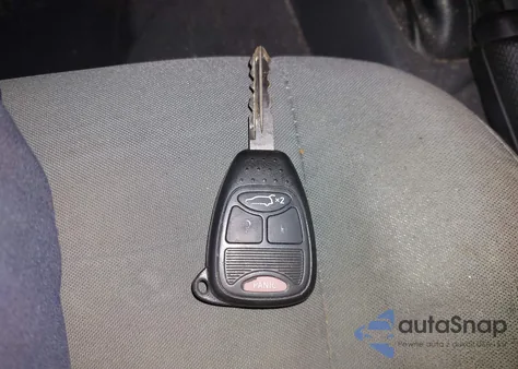 2005 Jeep Liberty Limited Edition из США, поврежденный, VIN 1J4GL58K25W650651